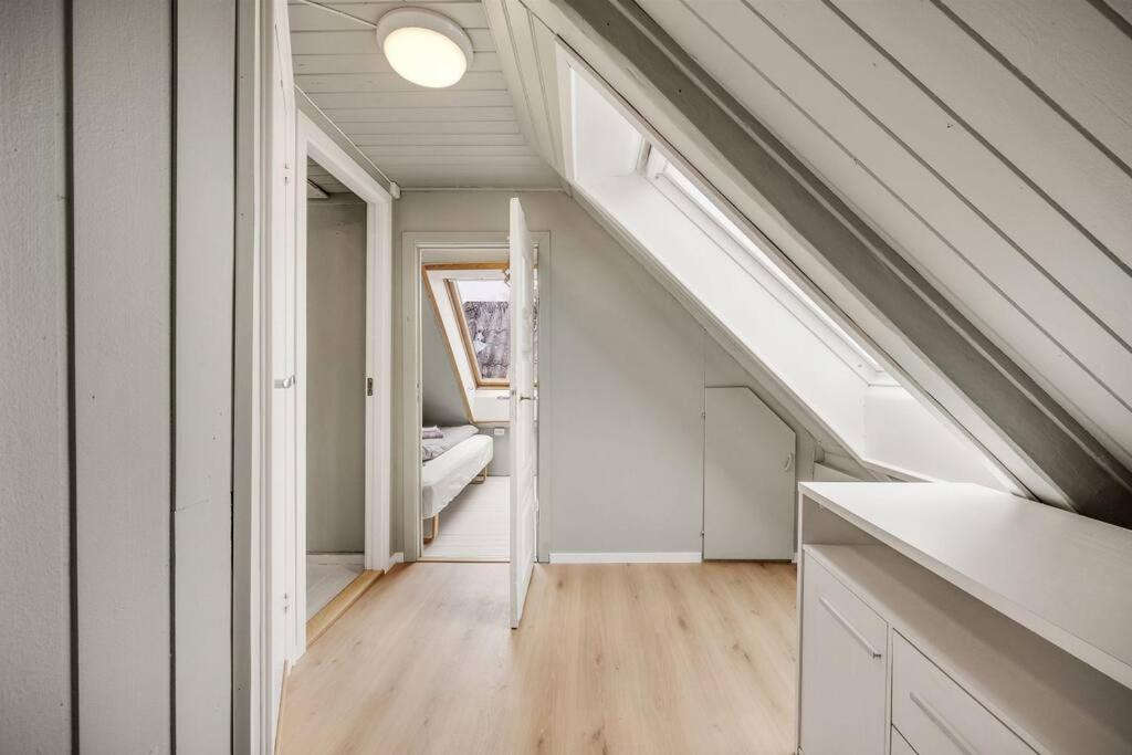 Dinbnb Homes I 4-Bedroom Historical House In Romantic Surroundings Bergen Exterior photo